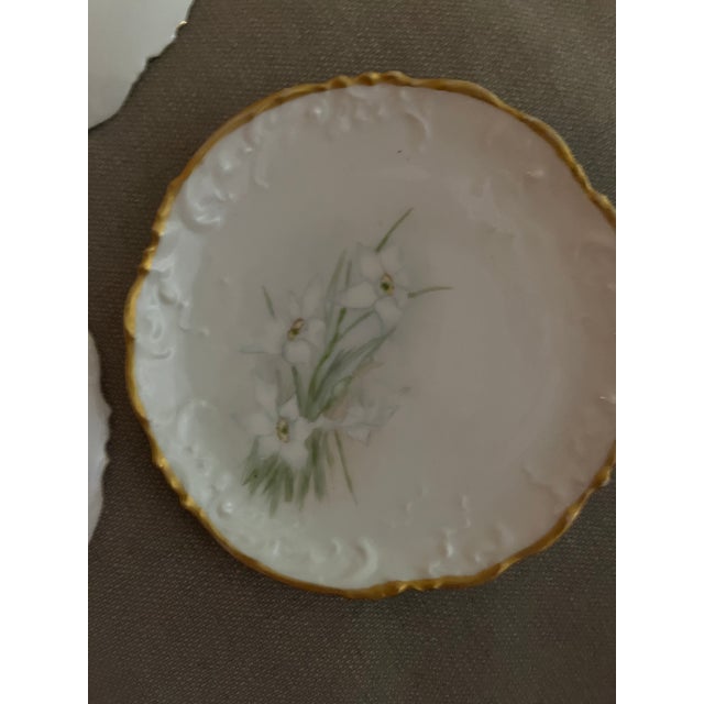 Limoges, France 1900s Set of 3 6” Limoges Bread and Butter Plates From Gda For Sale - Image 4 of 7