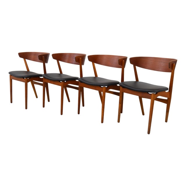 Vintage Danish Teak Dining Chairs No. 7 by Helge Sibast, 1960s, Set of 4 For Sale