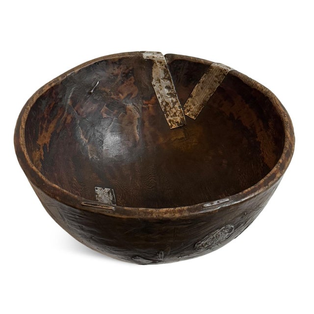 Vintage large wood carved bowl from the Fulani people of Western Africa. Wonderful for many uses and display. Original...