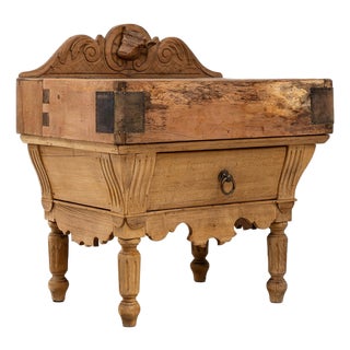 1900-1909 France Weathered Honey Oak Carved Oak Marble-Top Commode For Sale