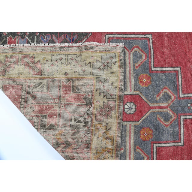 Vintage Central Anatolian Tribal Rug With Cross Medallion Motif - 3' 11' X 9' For Sale In Tampa - Image 6 of 6
