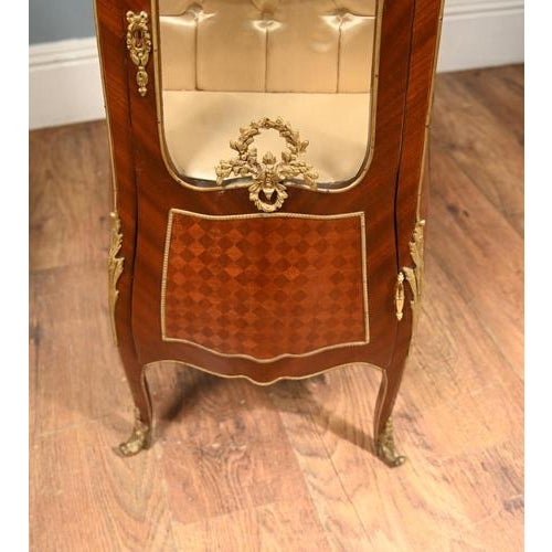 Louis XV Revival French Display Cabinets, Set of 2 For Sale - Image 6 of 12