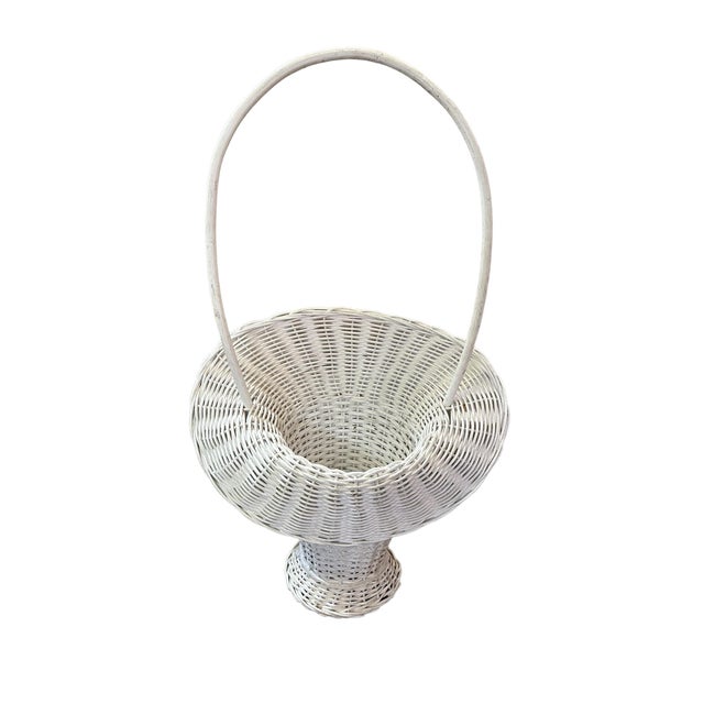 Victorian 1950s Vintage Victorian French Style Rattan Flower Basket For Sale - Image 3 of 6