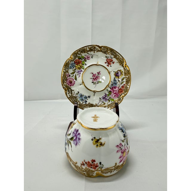 Mid 19th Century 19th Century French, Boudois & Bloch Floral Gold-Trimmed Cup & Saucer Set For Sale - Image 5 of 7