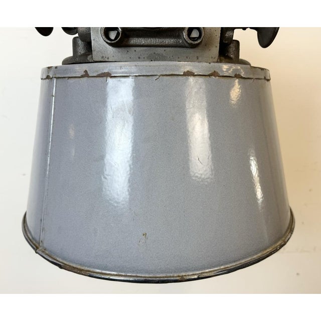 Large Industrial Grey Enamel and Cast Iron Pendant Light from Elektrosvit, 1960s For Sale - Image 4 of 18
