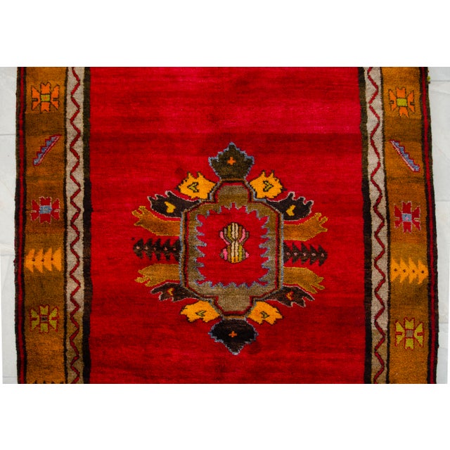 1950s Masterpiece Hand Knotted Turkish Rug for Living Room, Large Runner Rug, Gallerie Rug, Kitchen Decor- 4′7″ X 13′5″ For Sale - Image 13 of 17