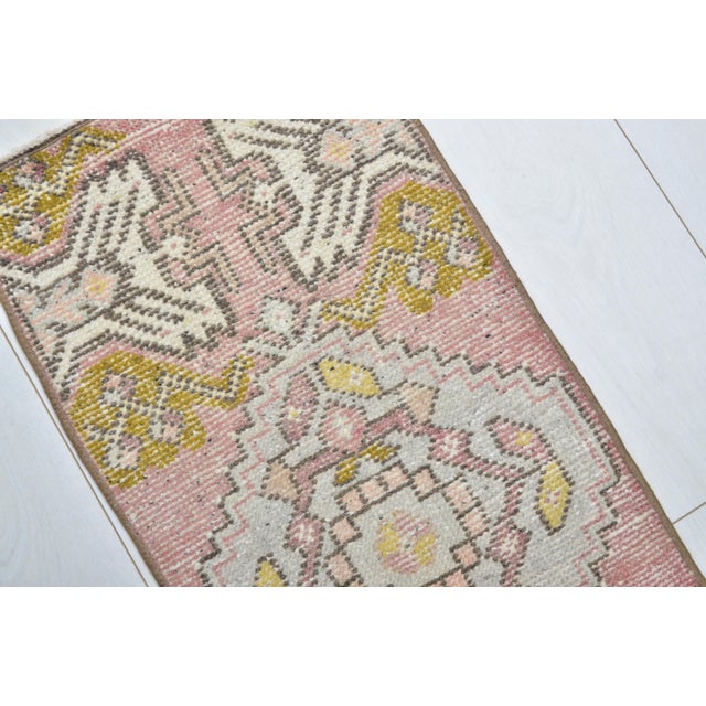 1960s Ethnic Oushak Mid 20th Century Carpet For Sale - Image 5 of 5