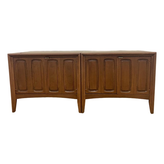 1960s Broyhill Emphasis Style Mid Century 2-Door Nightstands, A Pair For Sale