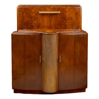 Mid-Century Modern British Walnut and Engraved Mirror Bar Cabinet by Rivington London, 1950s For Sale