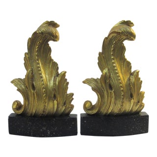 Late 20th Century Vintage Gold Gilt Acanthus Leaf Faux Marble Bookends - a Pair For Sale