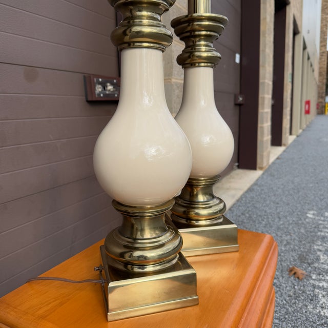 Vintage Stiffel Beige Porcelain and Brass Table Lamps - A Pair For Sale In Philadelphia - Image 6 of 18