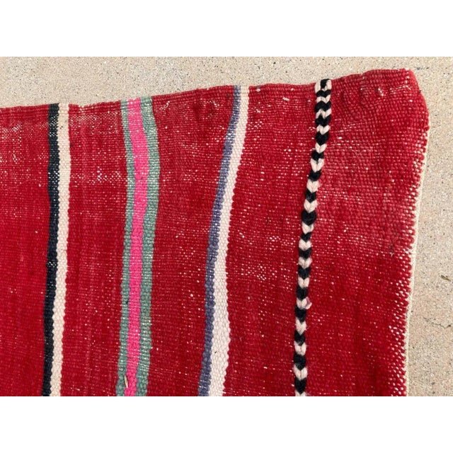 1960s Moroccan Vintage Flat-Weave Ethnic Textile Rug For Sale - Image 10 of 13