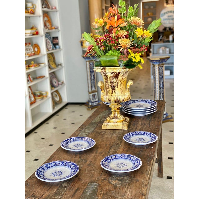 DESCRIPTION: Rich, subtle, and elegant this salad plate is now available in a set of 4, Antico Deruta dinnerware is...