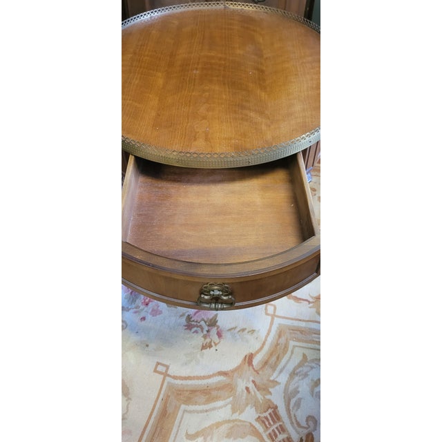 Campaign 1950s Henredon Oval French Occasional Table For Sale - Image 3 of 7