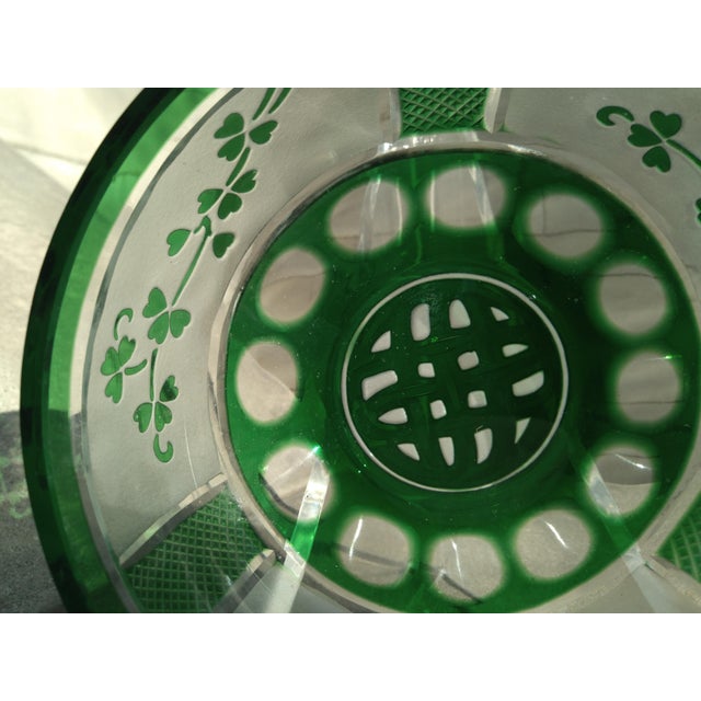 1980s Celtic Knot Irish Crystal Bowl Green Cut-to-Clear Shamrocks on Frosted Panels For Sale In New York - Image 6 of 15