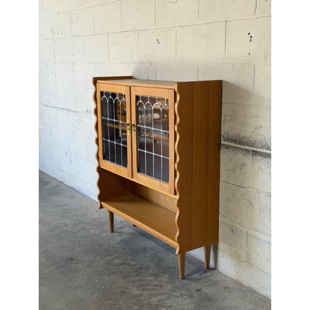 Mid-Century Modern Licentia Møbler Oak Glass Bookcase With Scalloped Edges Danish Mid-Century Modern 1970s For Sale - Image 3 of 11
