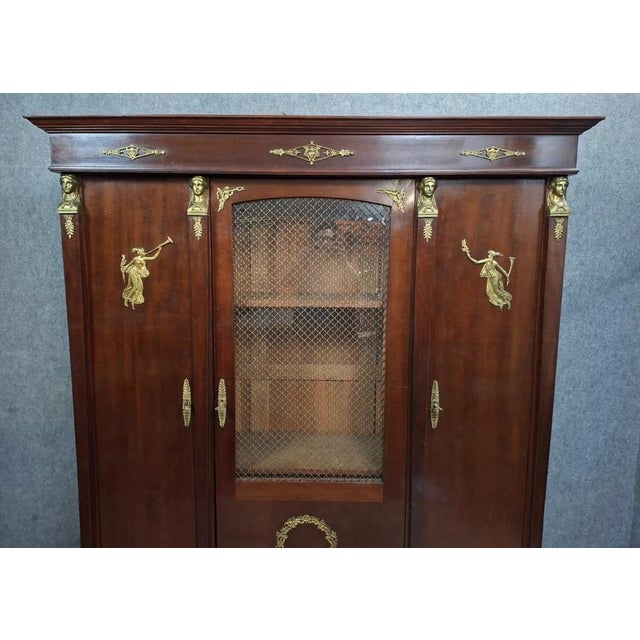 Traditional Empire Style Wardrobe in Mahogany with Egyptian Heads For Sale - Image 3 of 10