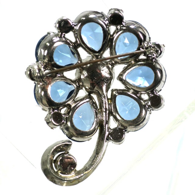 Vintage Pear-Cut Sapphire Crystal Brooch 1950s For Sale In Orlando - Image 6 of 6
