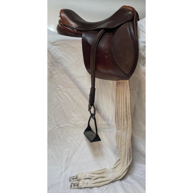 Contemporary 1990s Lauriche English Jumping Saddle Serial #2193 - For Sale - Image 3 of 12
