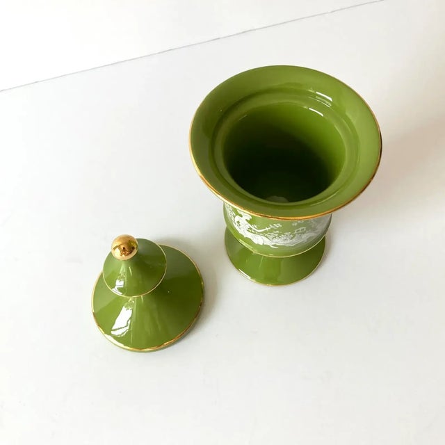 Ceramic Italian Florentine Moss Green and Gold Petite Lidded Round Jar Urn, 1960s For Sale - Image 7 of 11