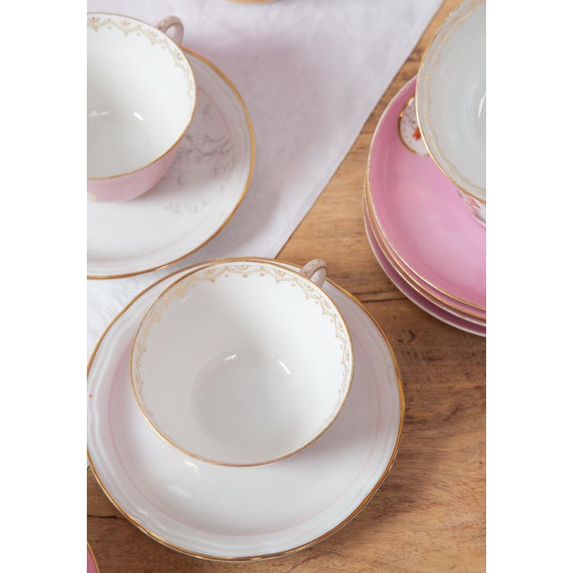 Pink Porcelain Tea Service for 11 with Medallion from Vieux, Paris, 1900s, Set of 25 For Sale - Image 3 of 14