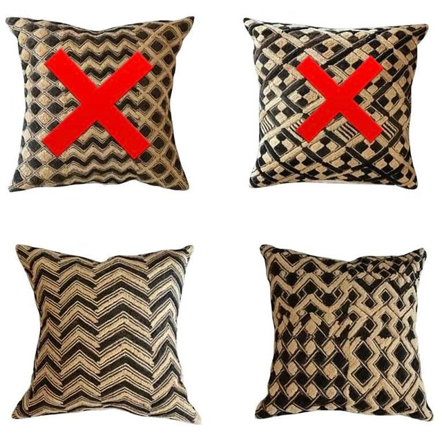 Kuba Shoowa Raffia Grass + Silk Pillows, Set of 2 (Congo) For Sale - Image 12 of 12