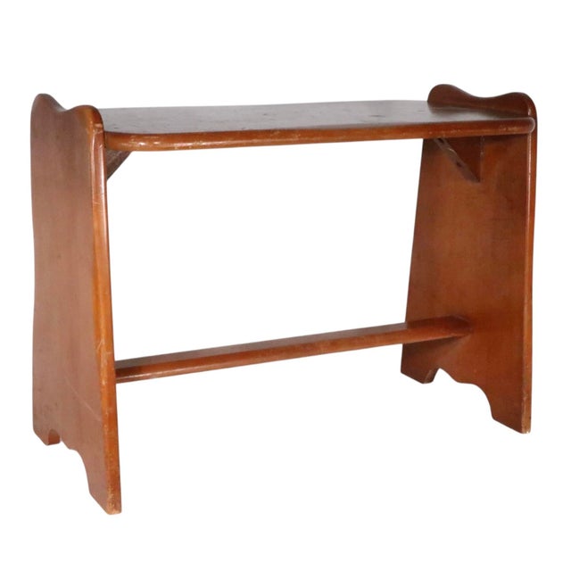 Mid 20th Century Colonial Revival Rustic Farmhouse Maple Bench Made in Vermont For Sale In New York - Image 6 of 8