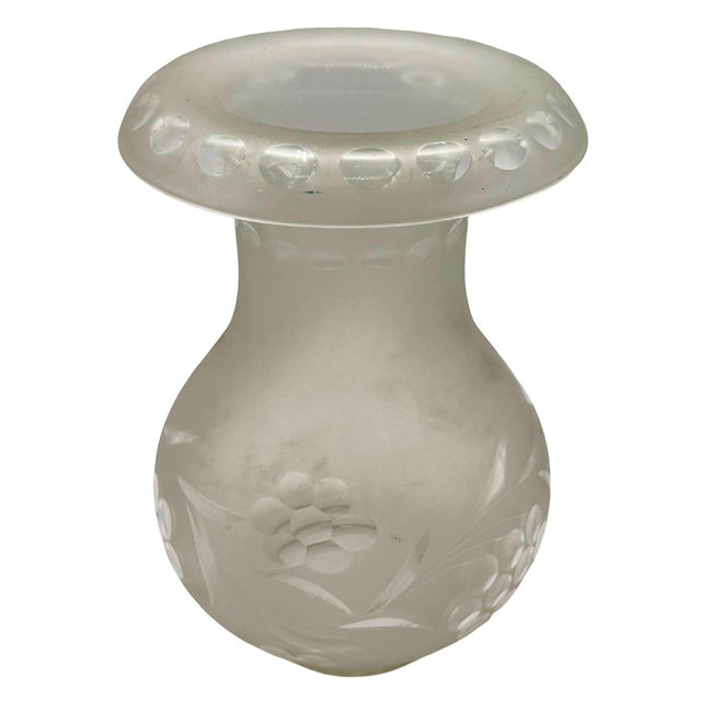 1950s Victorian Frosted Wheel Cut Floral Glass Oil Lamp Hurricane Fluted Shade For Sale - Image 4 of 7