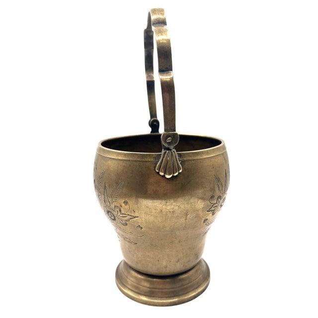 1900 - 1909 1900s Late Victorian Hand Etched Floral Brass Ice Bucket W/ Whimsical Handle For Sale - Image 5 of 12