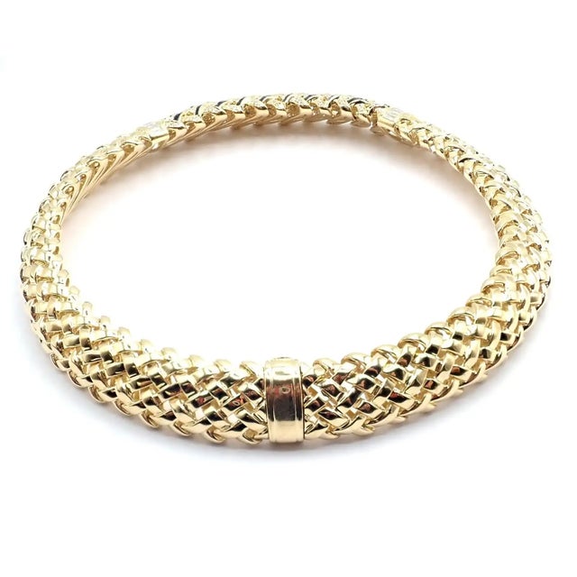 1980s Vintage Tiffany & Co. Vannerie Diamond Sapphire Basket Weave Yellow Gold Necklace For Sale - Image 5 of 17