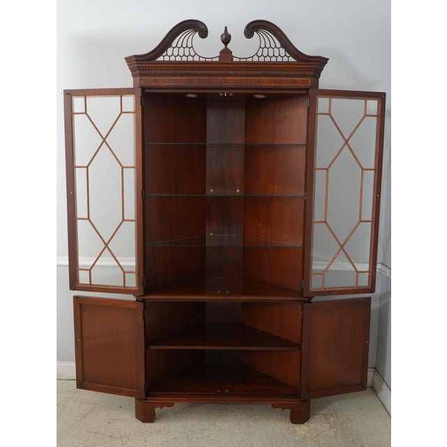 Traditional Stickley Mahogany 4 Door Corner Cabinet For Sale - Image 3 of 18