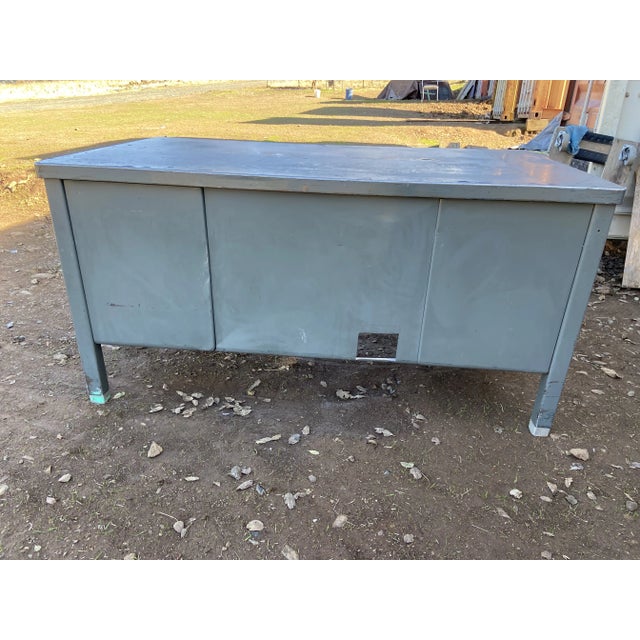 1950s Vintage Mid Century Modern Metal Tanker Desk For Sale - Image 11 of 12