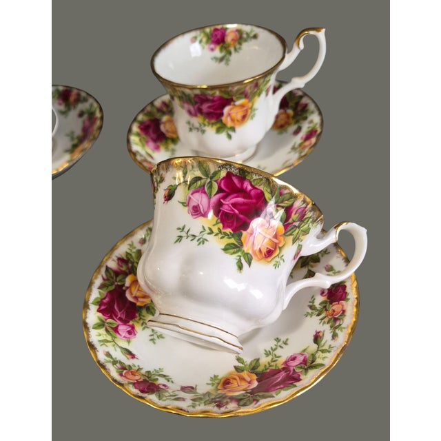 English Vintage Royal Albert England Set of Four Old Country Rose Cups & Saucers - Set of 8 For Sale - Image 3 of 7