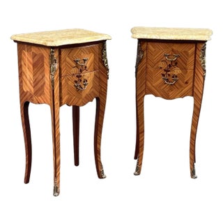 1960s Pair of French Louis XV Style Rosewood Side Tables Nightstands For Sale