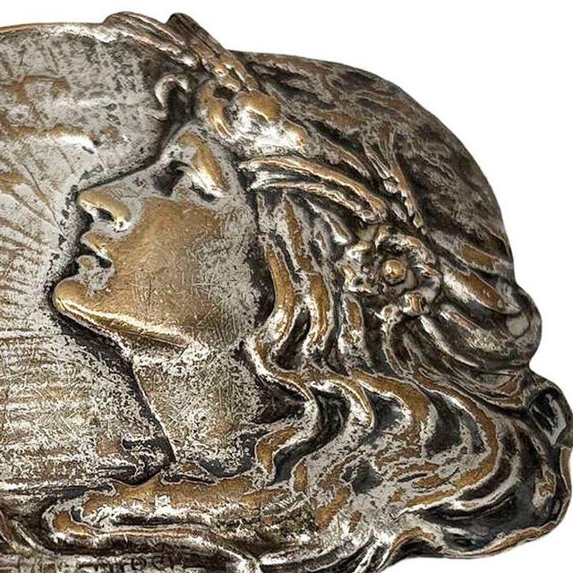 Art Nouveau Vintage Art Nouveau Silver Plated Brass Female Portrait Belt Buckle For Sale - Image 3 of 5