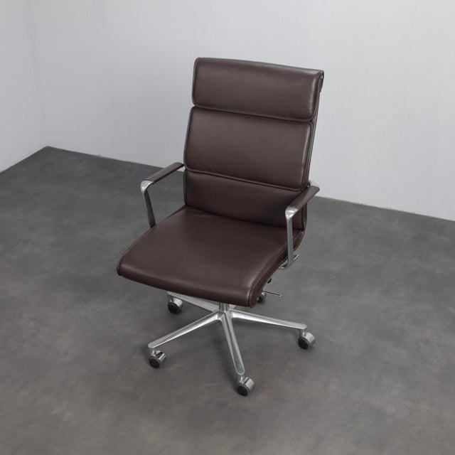 Una Leather Office Chair by ICF, Italy, 1990s For Sale - Image 6 of 12