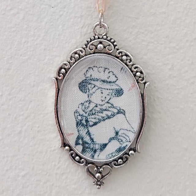 Indigo Toile Christmas Ornaments: Antique Fabric Cameos in Silver Plated Frames, Set of 3 For Sale - Image 4 of 7