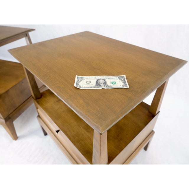 Mid 20th Century Pair Heywood Wakefield Mid-Century Modern One Drawer Nightstands End Tables Mint For Sale - Image 5 of 17