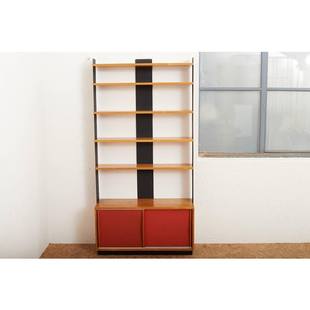 Model 132 in Birch Veneer with Sliding Doors by Wilhelm Kienzel for Embru, 1930 For Sale - Image 9 of 10