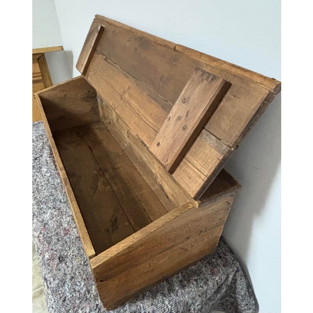 19th Century English Pine Hinged Top Storage Chest For Sale - Image 4 of 8