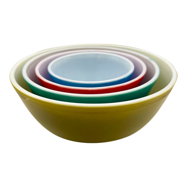 Vibrant 1940s Pyrex Primary Colors Mixing Bowl Complete Set For Sale