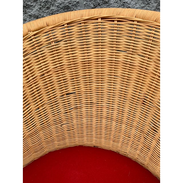 Whats not to love about the juxtaposition of coastal wicker on an industrial base? Palm Beach regency for your office or...