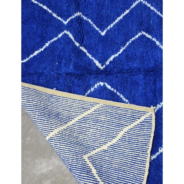 2020s Royal Blue Zigzag Wool Rug - 9.9 X 8 Ft For Sale - Image 5 of 6