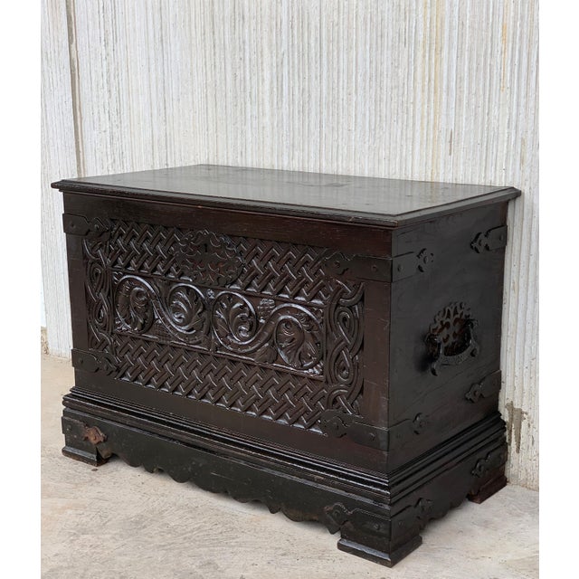 Mid 19th Century Spanish Baroque Walnut Trunk with Handcarved Decoration For Sale - Image 18 of 18