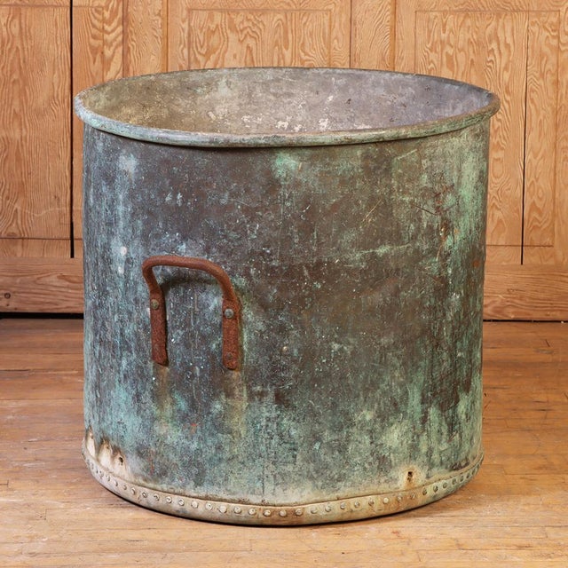 This is vintage copper wash bin dates back to the early 20th century. Over the years, it has developed a natural verdigris...