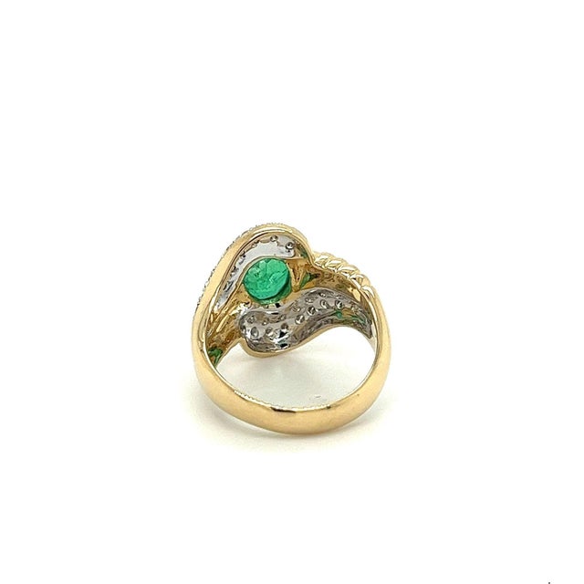Late 20th Century Vintage Natural Oval Cut Emerald & Diamond Ribbed Textured Bezel Set 18K Gold Ri, Size 7 For Sale - Image 5 of 7