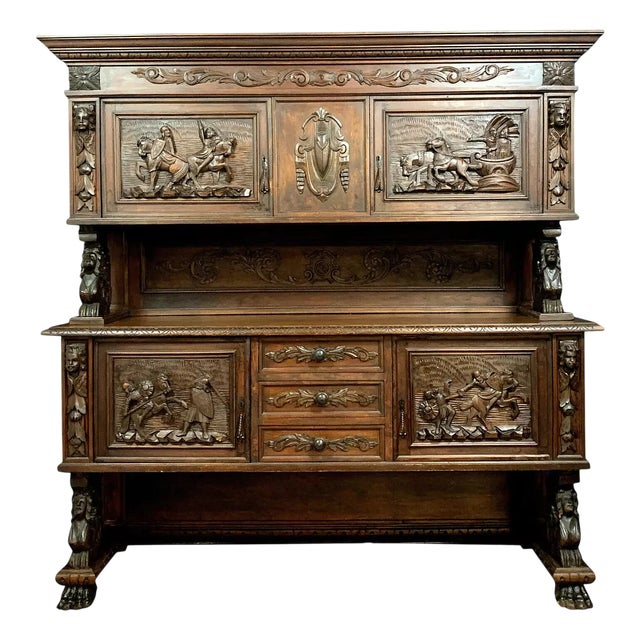 Renaissance Style Hunting Lodge Buffet in Carved Wood For Sale