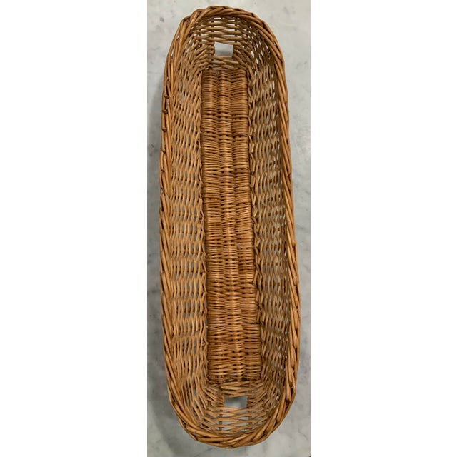 Early 20th Century French Rattan Baguette Bread Basket. Serving or Display Pc. For French Country, Rustic European, Cottage Core or Farmhouse Decor For Sale In New Orleans - Image 6 of 6