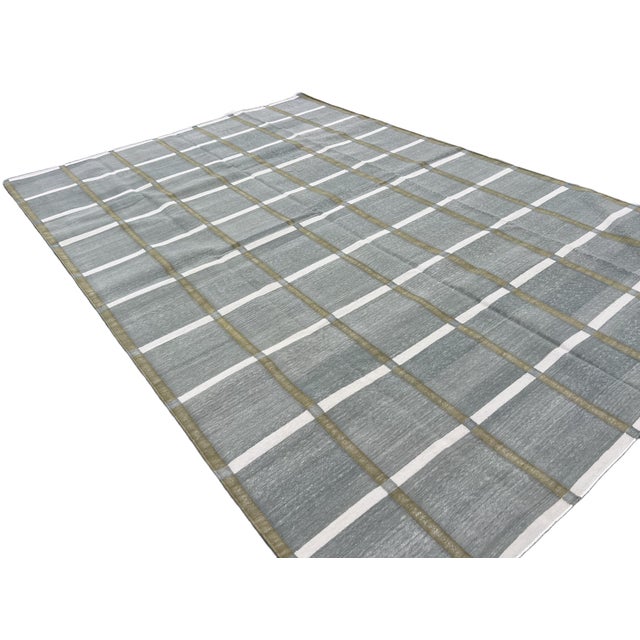 Handmade Cotton Vegetable Dyed Rug, Gray, White and Olive Green Windowpane Checked Dhurrie-6'x9' For Sale - Image 10 of 11