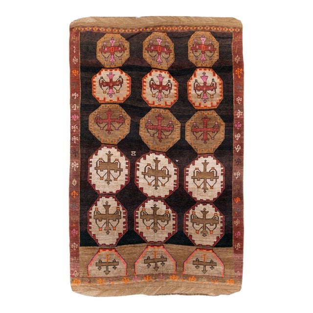 Galerie Shabab Collection Tribal Mid-20th Century Handmade Turkish Anatolian Room Size Carpet For Sale